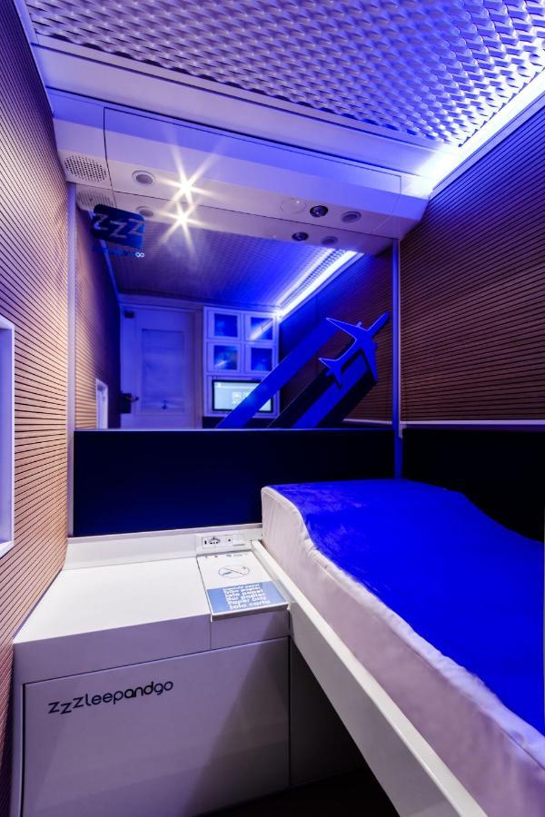 Capsule hotel Cabine De Descanso - Zzzleepandgo - Aeroporto Int Do Rio De Janeiro - Galeao *